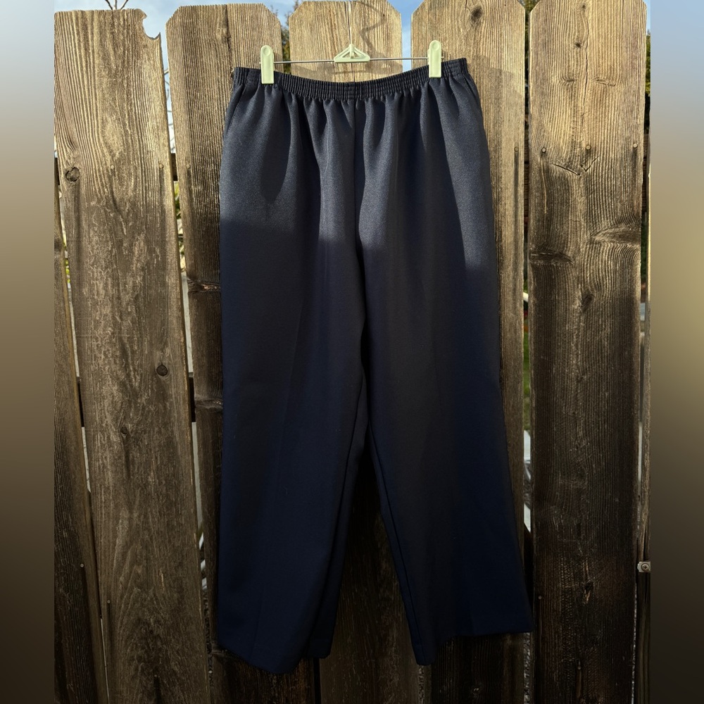 Vintage Women's Navy Straight Leg Pants